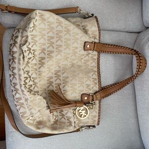 Michael Kors bag used good condition